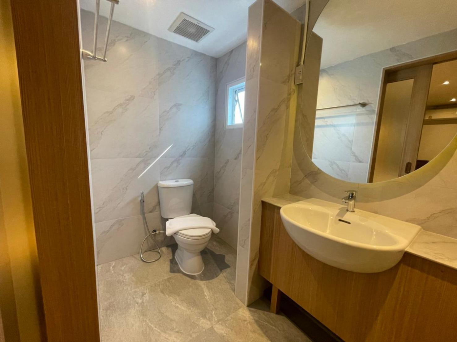 The Corner มุมม่วน คาเฟ่ แอนด์ โฮสเทล Mummuan Hostel Chiang Mai Exteriör bild