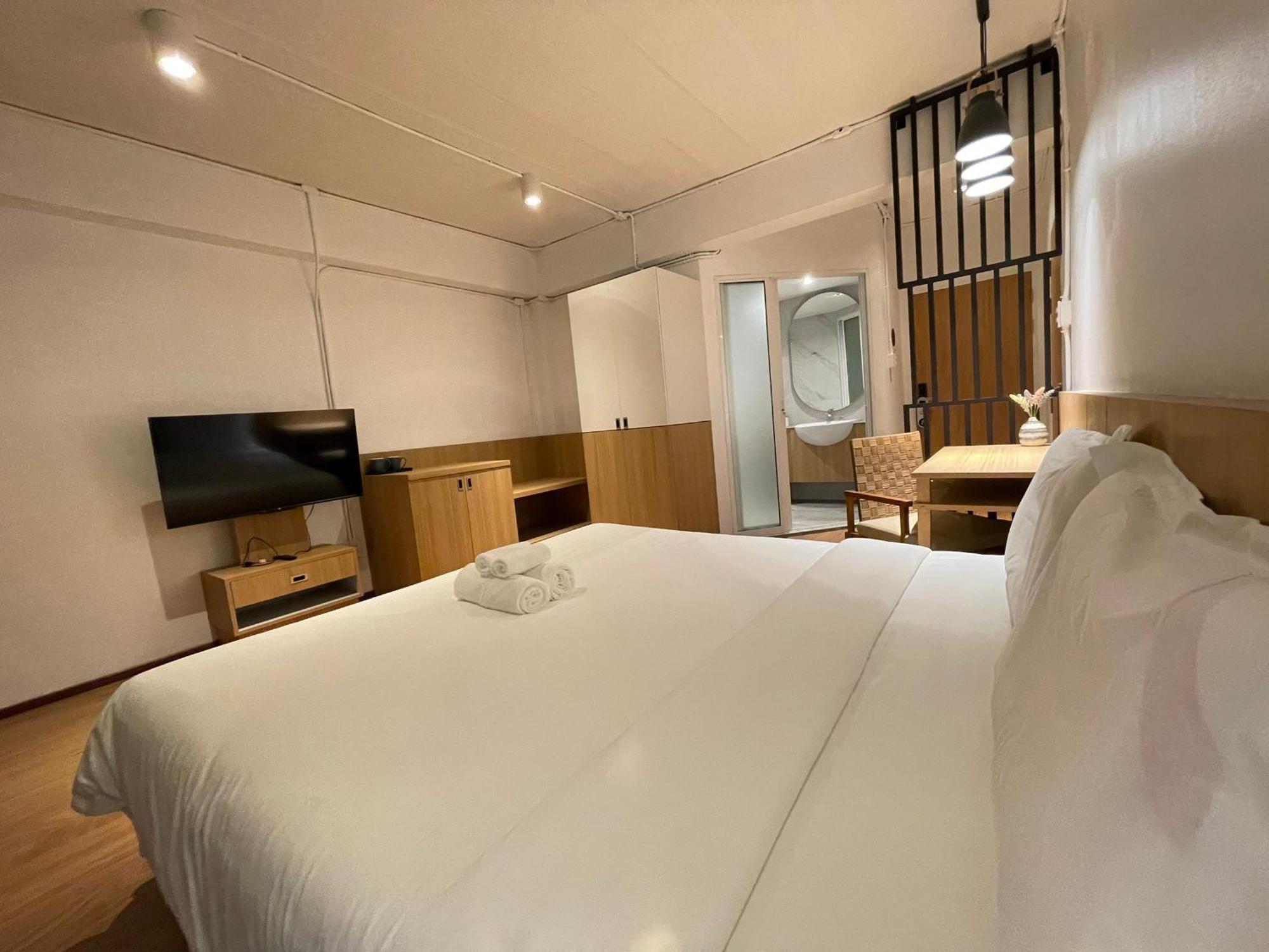 The Corner มุมม่วน คาเฟ่ แอนด์ โฮสเทล Mummuan Hostel Chiang Mai Exteriör bild